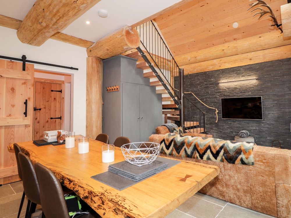 Pine Marten Lodge