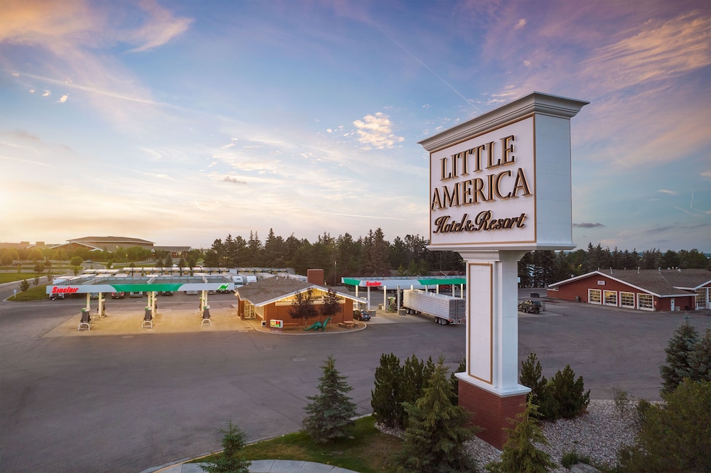 Cheyenne Vacations - Little America Cheyenne - Property Image 3