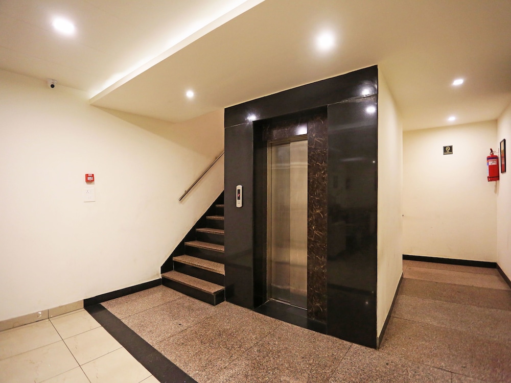 Capital O 5758 Hotel Square 36