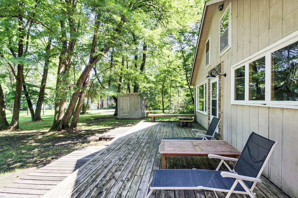Lakeside Getaway w/ Dock: West Battle Lake Cabin