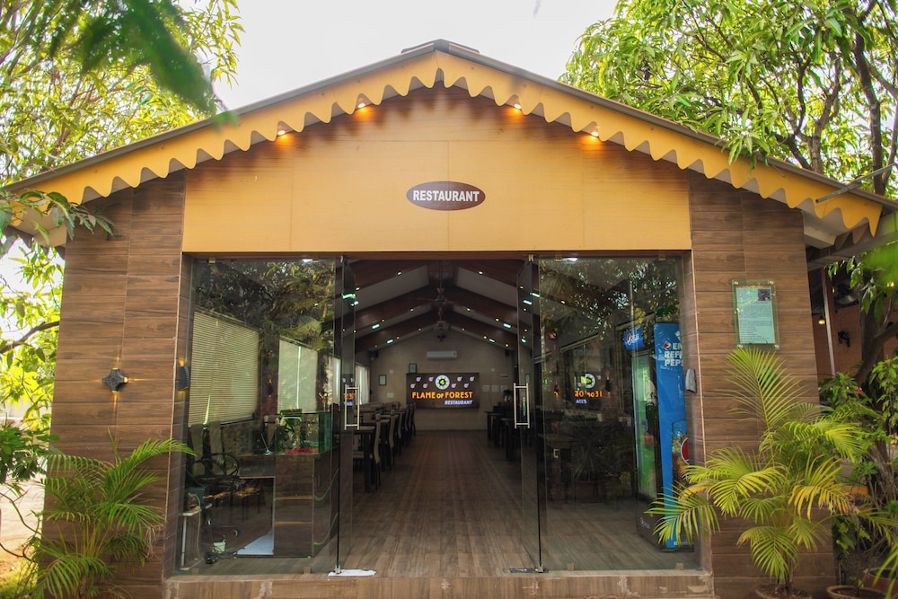 Daksh Resort And Amusement Park