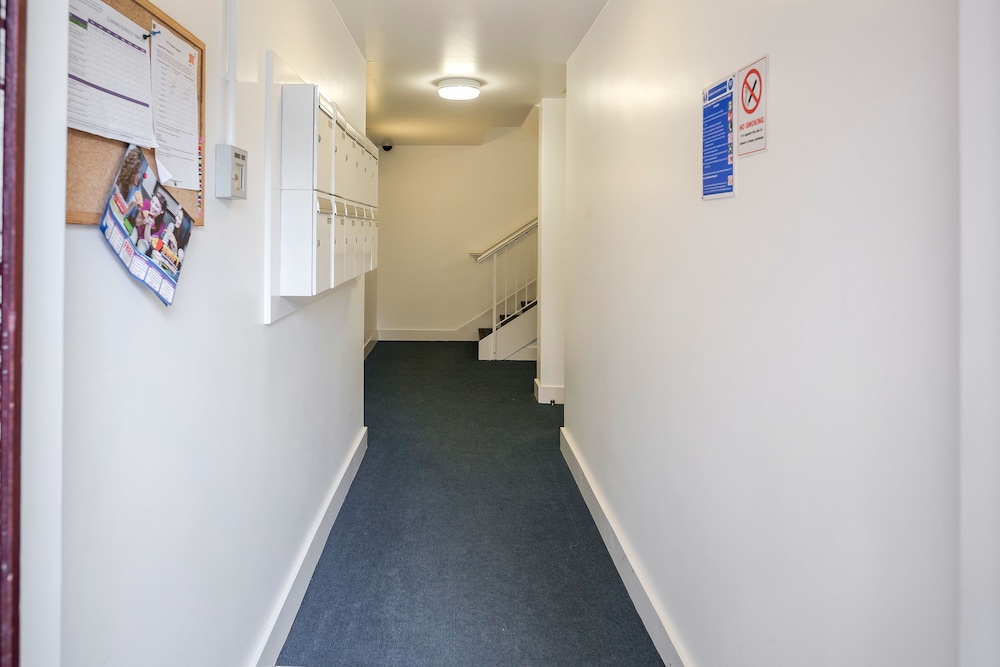 Hoxton 2 Bed Apartment by BaseToGo