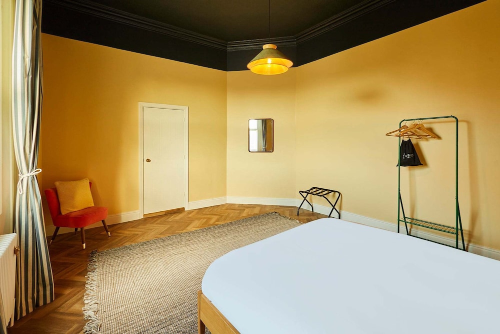 Host Stay 18 The Zetland