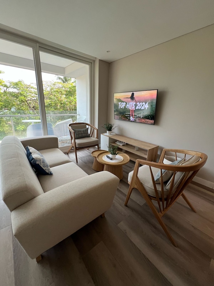 Bayside 201 Apartments