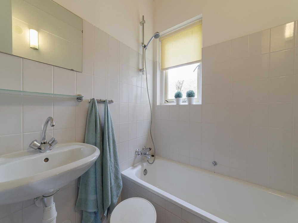 Oyster Coast: Sauna and Family Charm