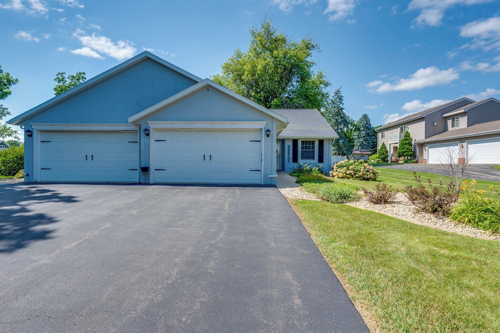 1 Mi to Beach: Dog-friendly Condo in Lake Mills!