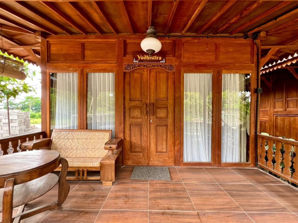Nglaras Resort Yogyakarta