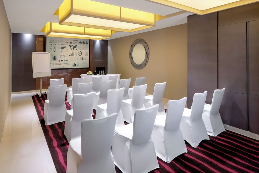 Abu Dhabi Vacations - Park Arjaan by Rotana - Property Image 1