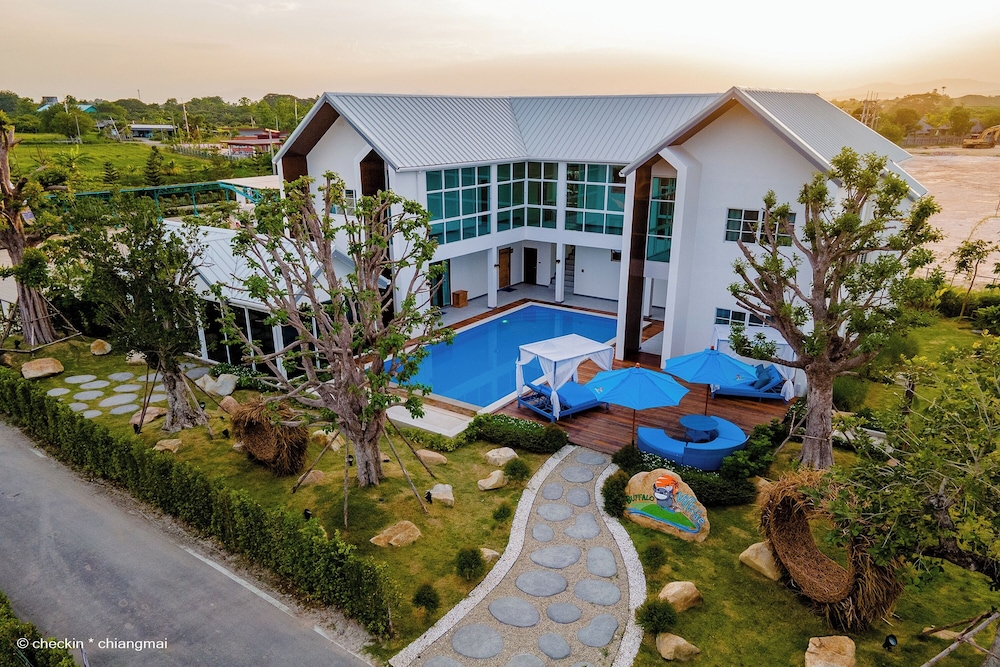 Buffalo Island Resort