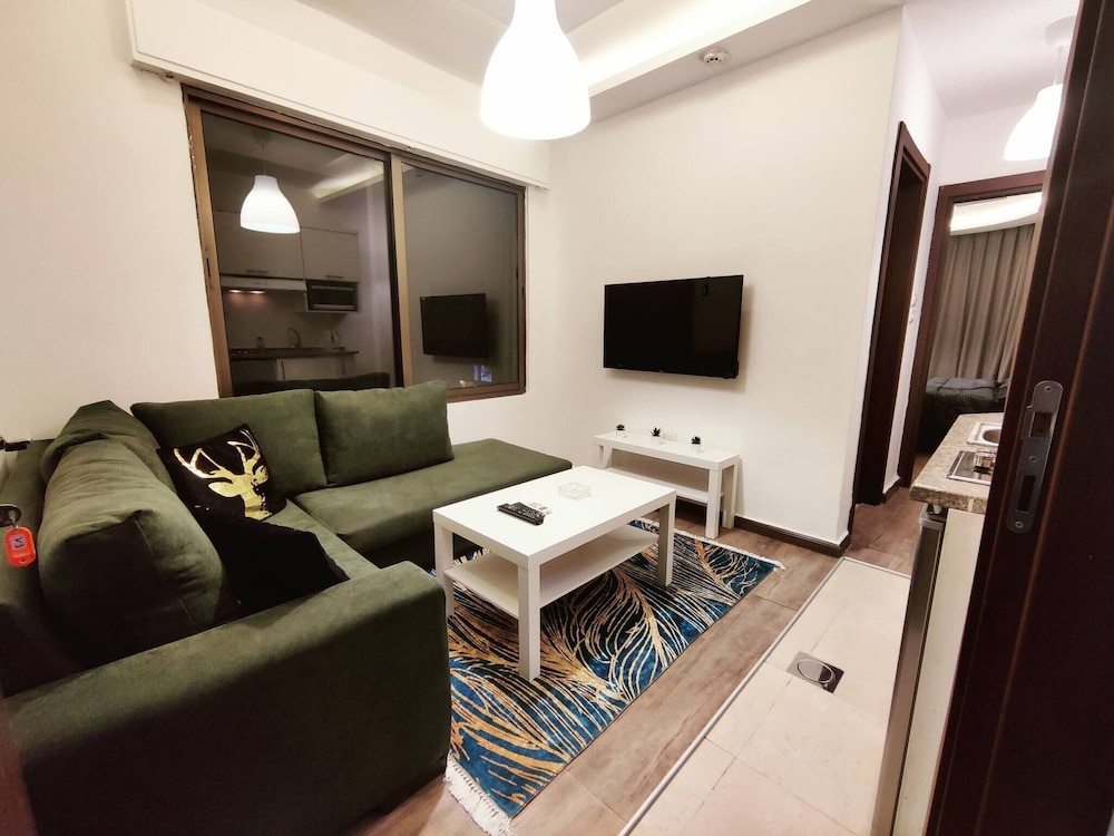 28 1- Lovely Apartment Close to all Services view 5