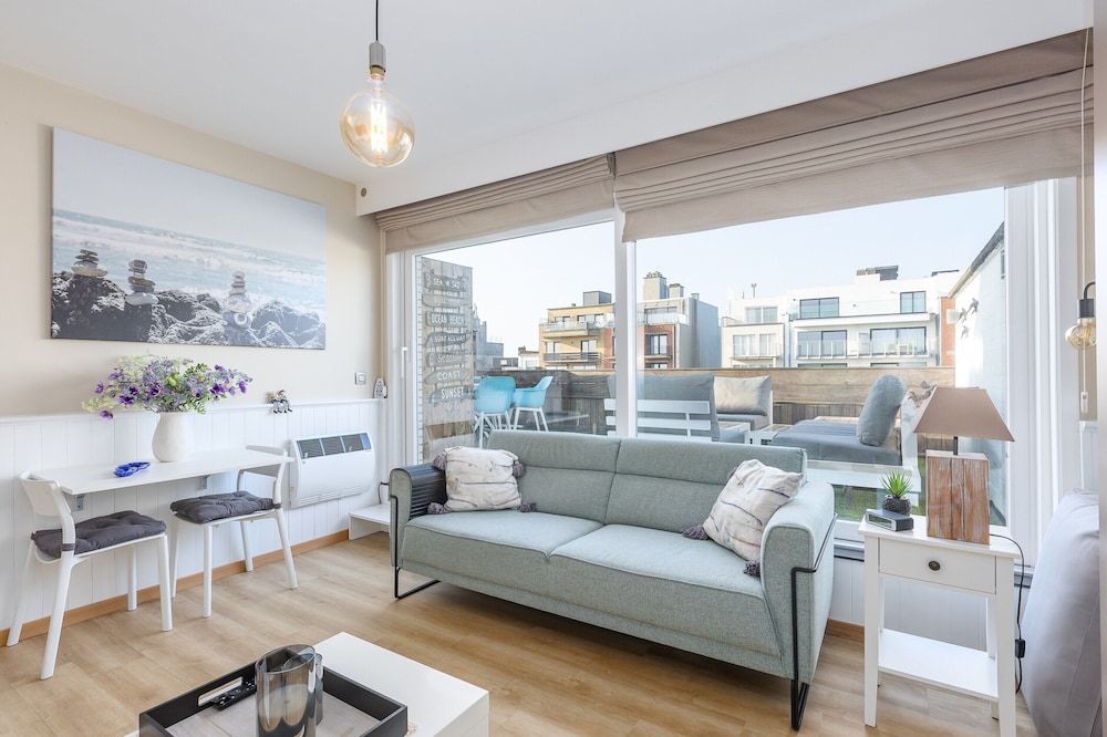Penthouse Near Koksijde Beach