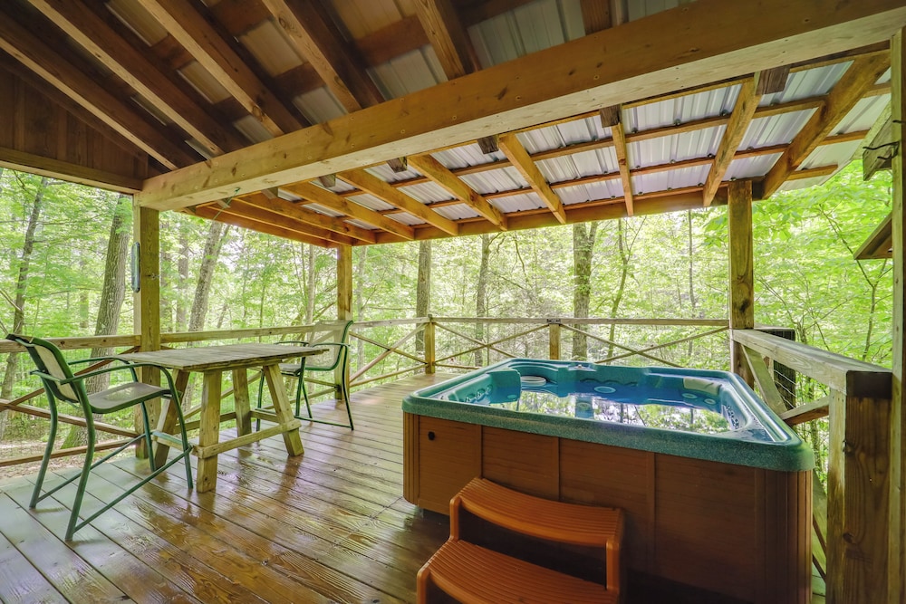 Hike, Soak & Unwind in Nature: Blue Ridge Cabin