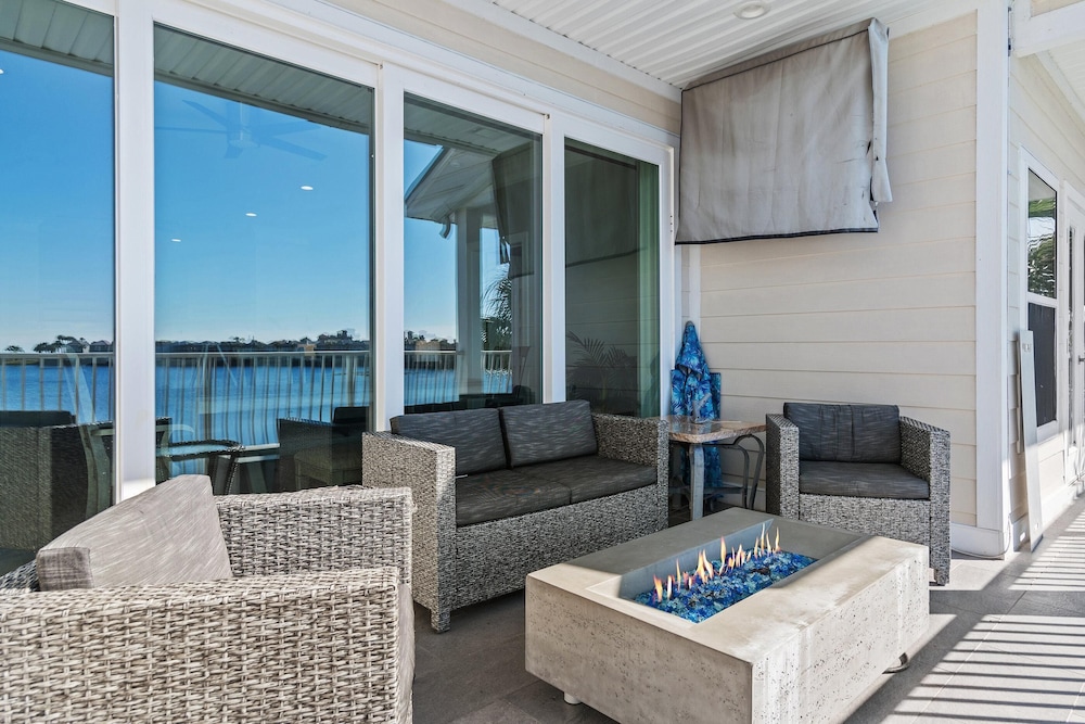 Destin to Relax