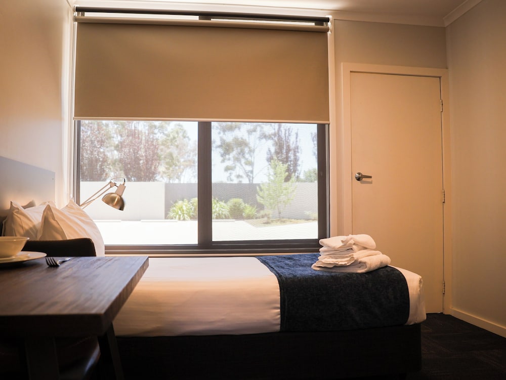 Eastend Studio Apartments