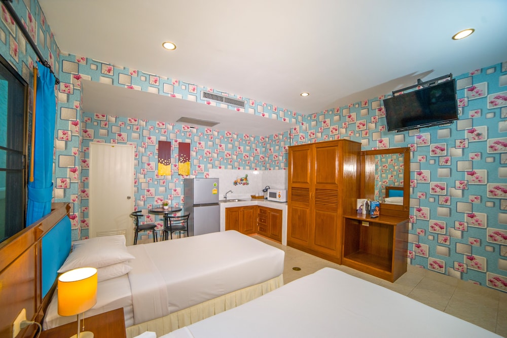 OYO 1037 Kamala Phuket Guesthouse view 3
