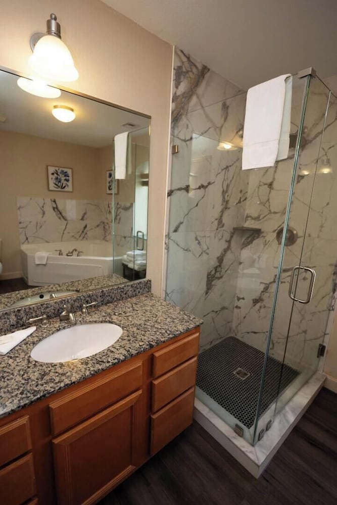 Mountain View Condo 1501