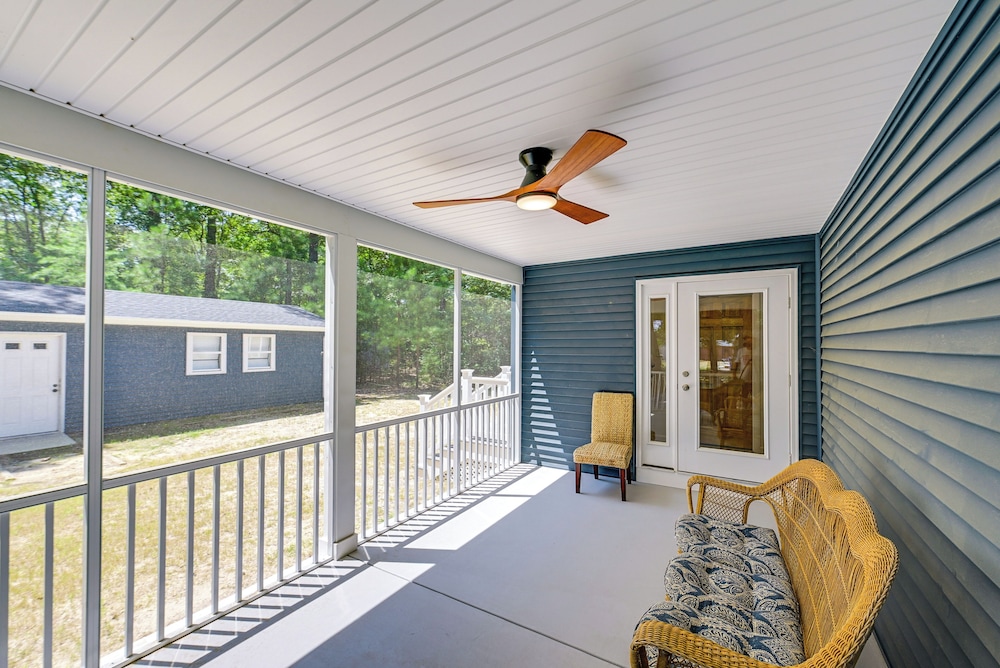 Coastal Comfort: Rehoboth Beach Getaway w/ Porch!