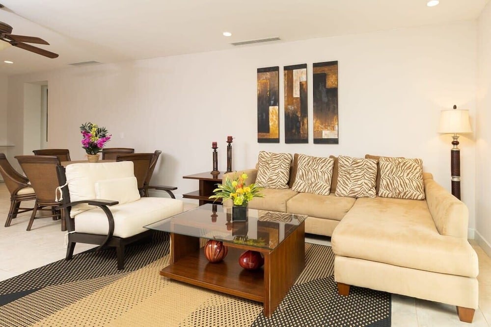 3-Bedroom, 2-Bath Condo Overlooking Pool