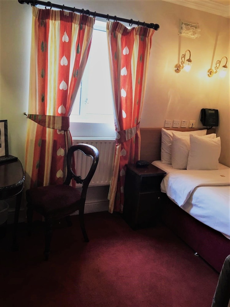 The Leeson Lodge