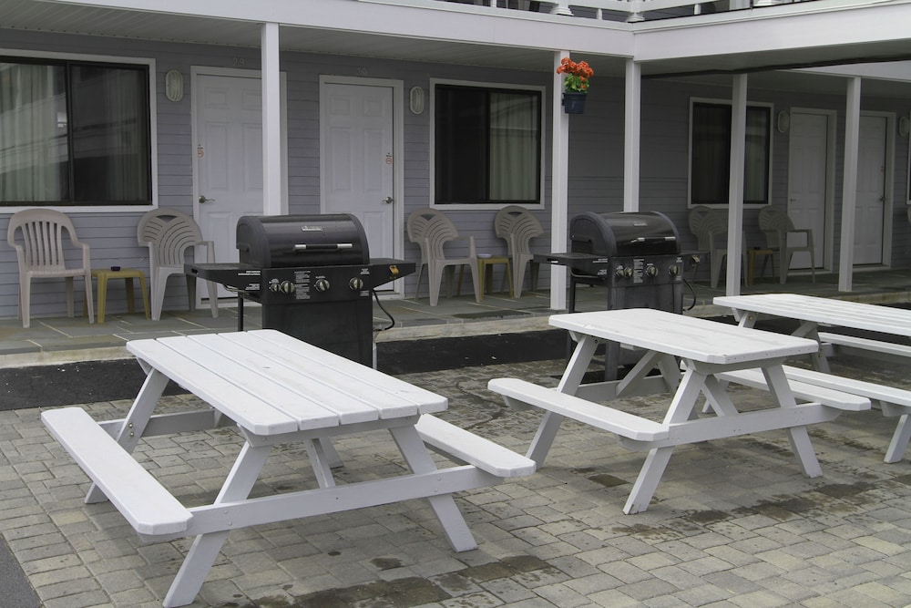 Marguerite Motel