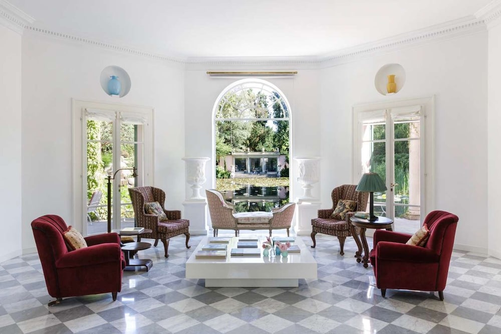 Charming 1BR Suite in Revislate