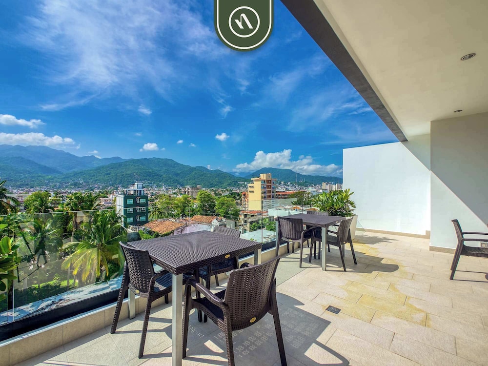 Amazing 2 BR Condo in Versalles - Rooftop Pool