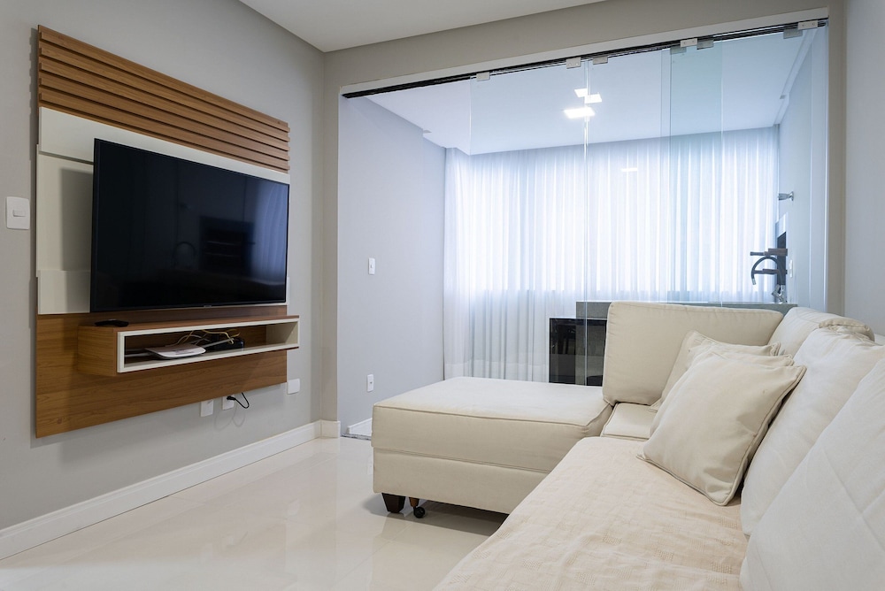 2BR Apt w/ Pkg & BBQ 450m From sea Ean503