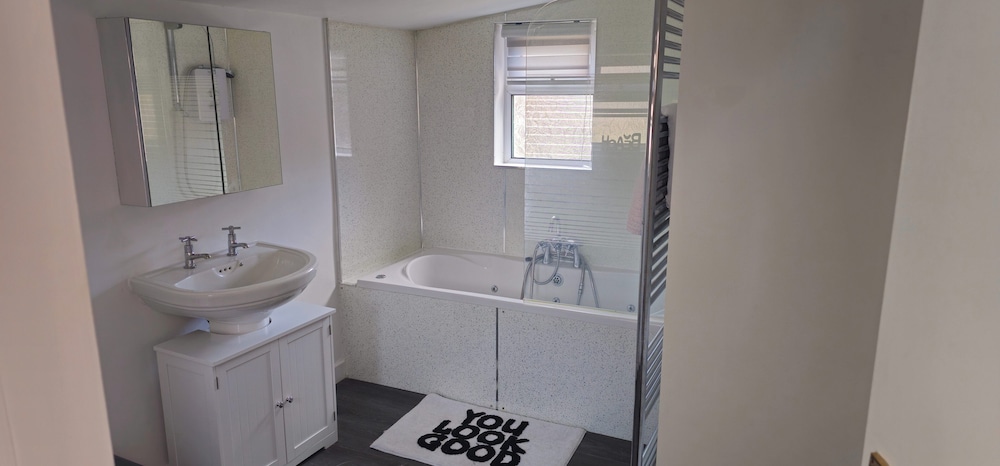 Coastal Cottage, Rosehearty- Pet Friendly-sleeps 4