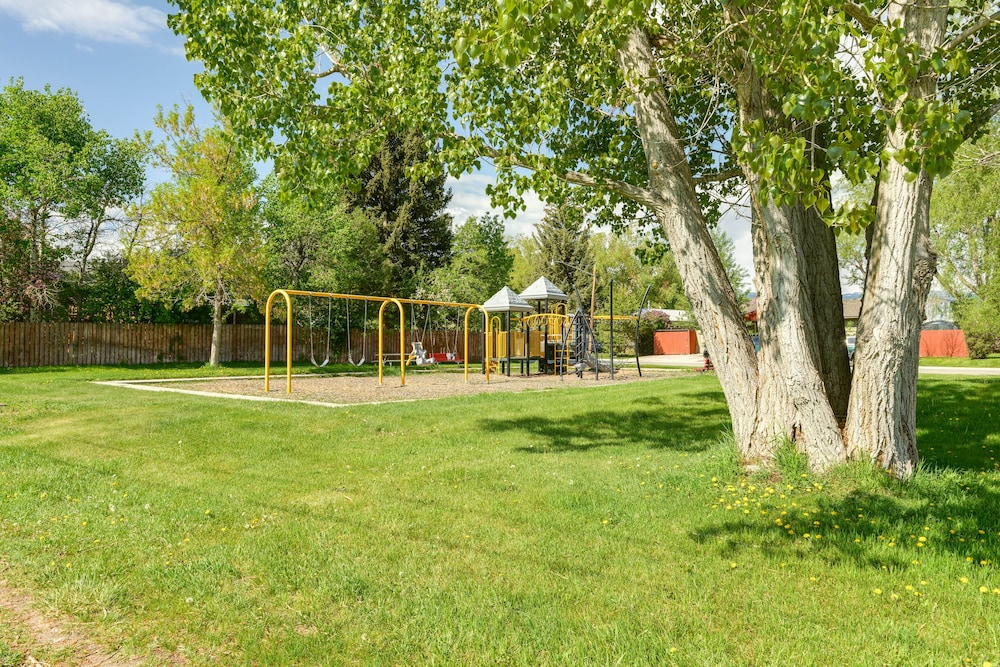 Family-friendly Lander Home Rental: Yard, Patio! - Property Image 11