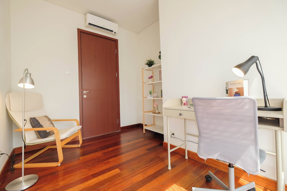Boho Touch 2Br Apartment With Extra Room At Lucky Tower Residence