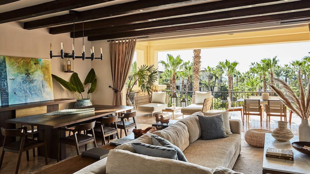 Esperanza, Auberge Collection 2