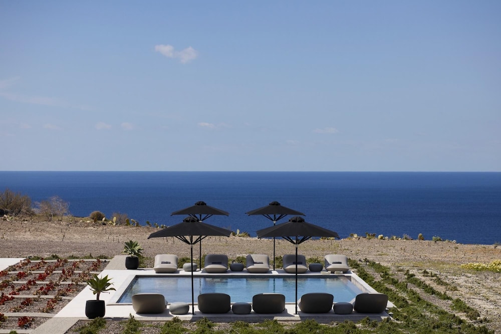 Villa Absolute Paradise Santorini view 5