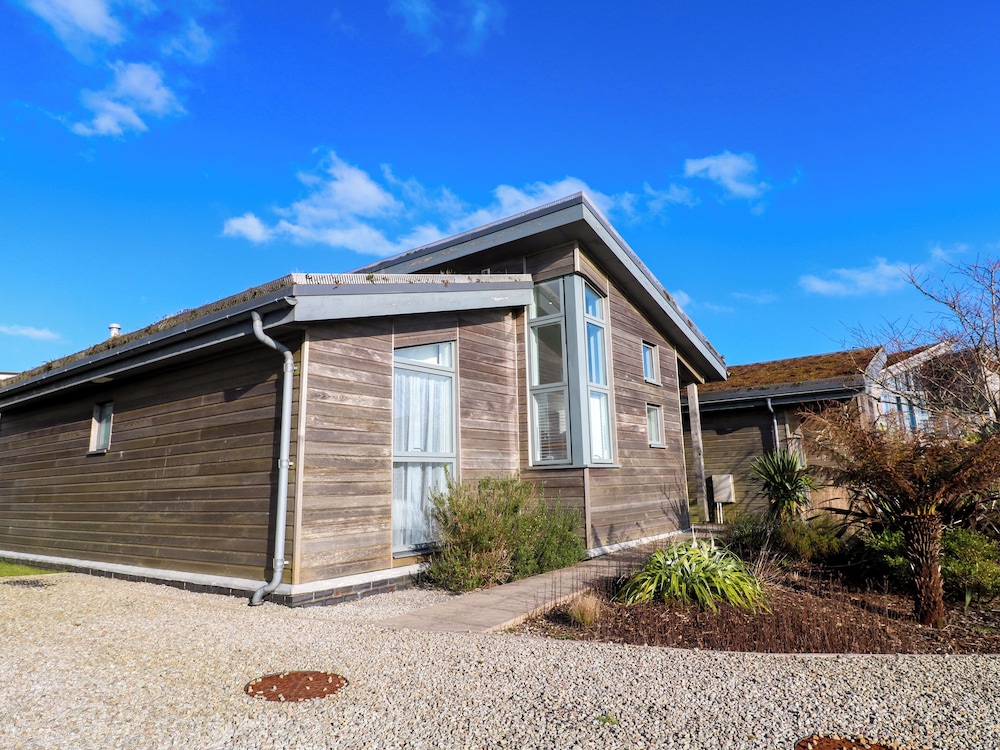 Una, Lodge 70
