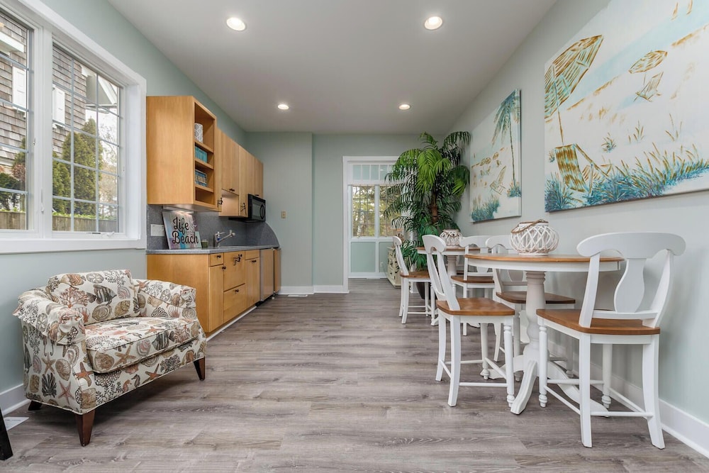 Surf Avenue 48