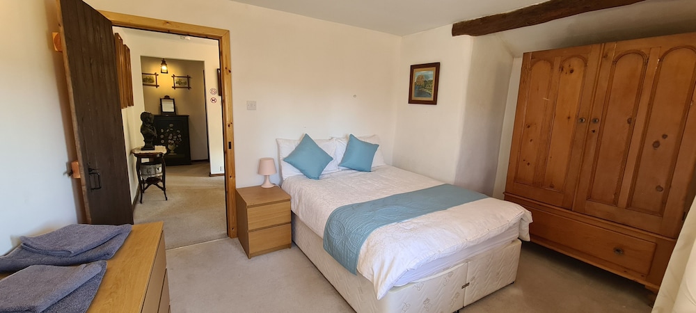 Greave Farm Todmorden Tranquil Cottage Retreat view 3