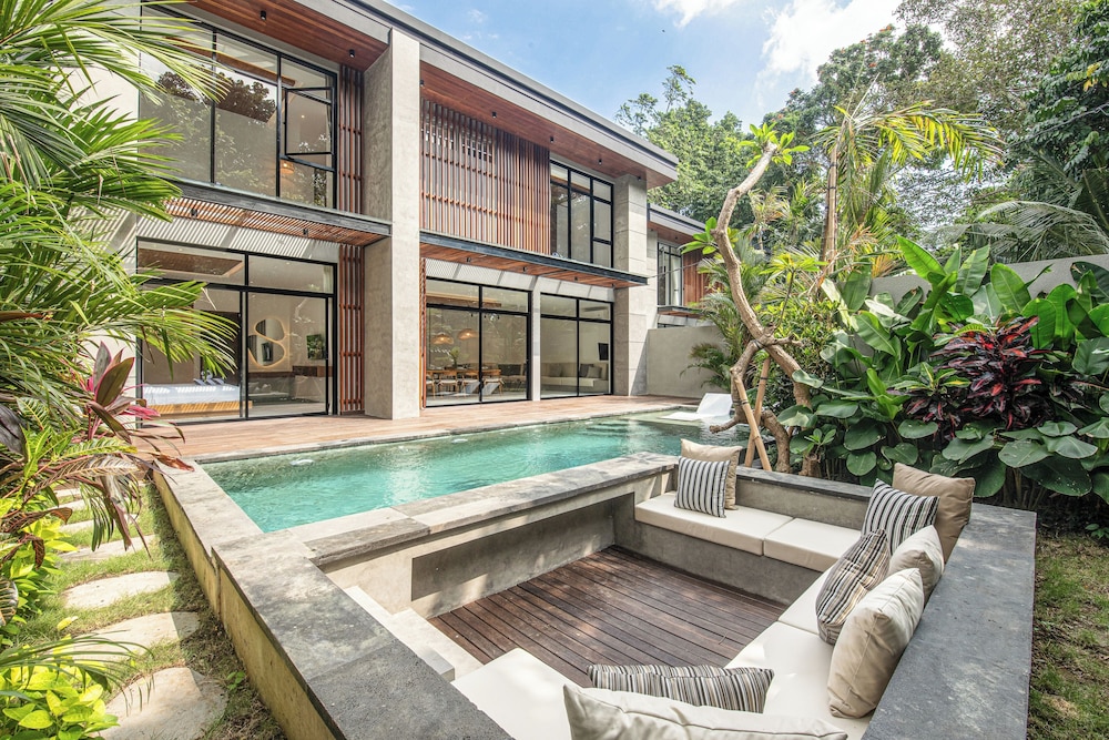 Elegant 5BR Canggu Villa 400m to Pristine Beach