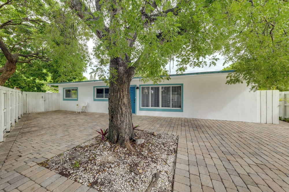 Great for Snowbirds! Pompano Beach Home w/ Patio