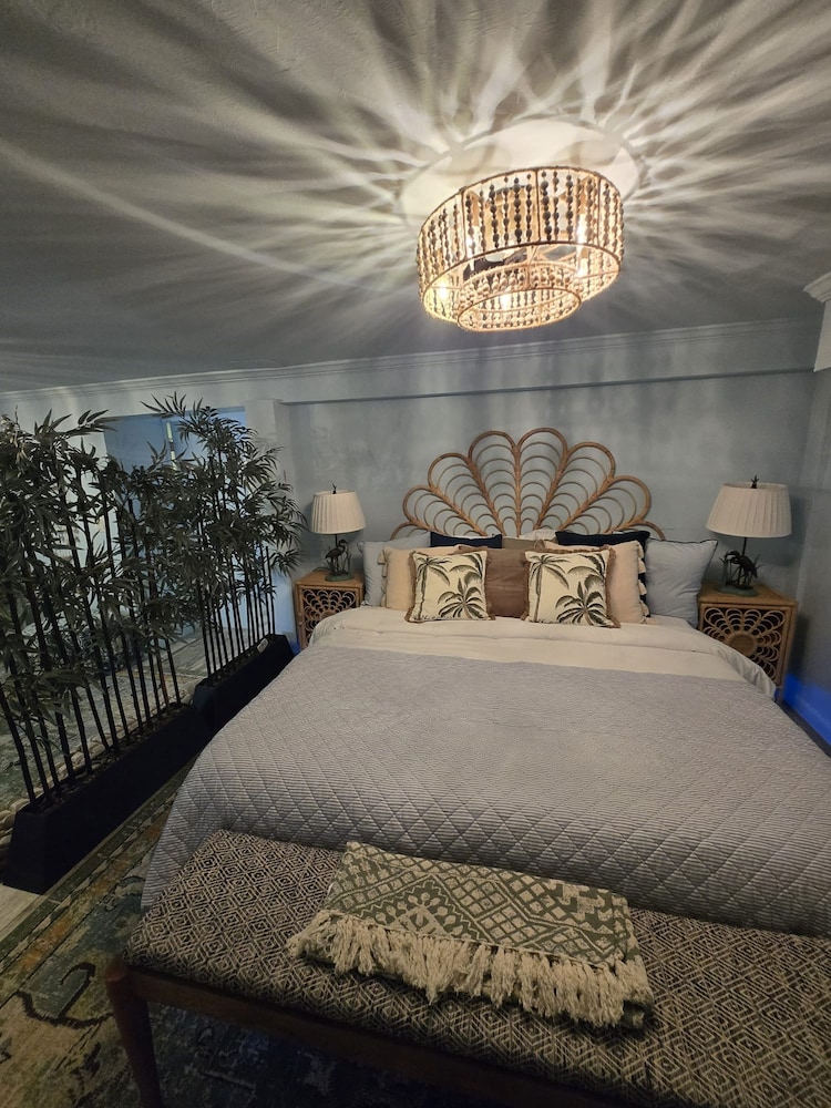 3 br Private Suite in our Waterfront Paradise