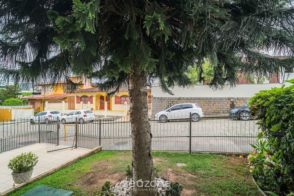Full apt Near Ufsc in Florianopolis Cec0612