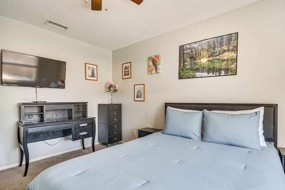 Pet-friendly Home w/ Pool & BBQ in Largo