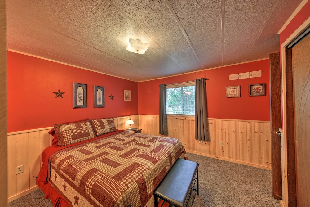 Woodsy Riverfront Retreat in Trout Creek Montana! view 3