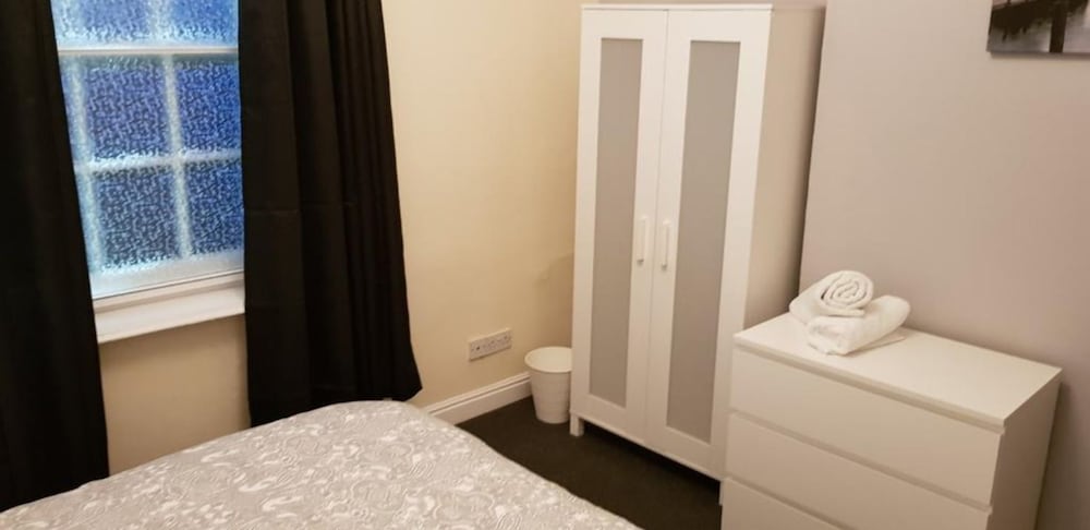 Heart of Leicester Pad view 3