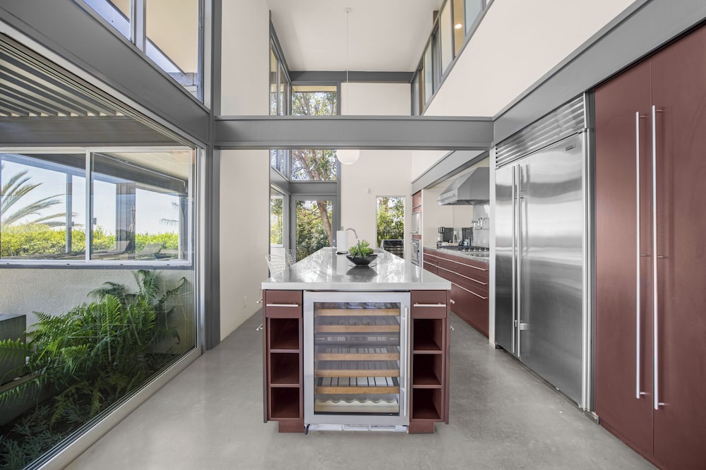 Solara Point - Sunset to Skyline With Pool & Epic Views