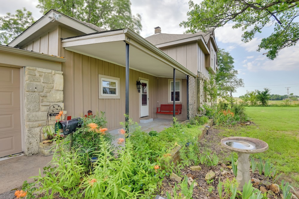 Countryside Retreat w/ Pasture Views in Hominy