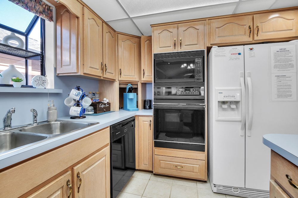 Spacious Home With Beach Access 3 Bedroom Home