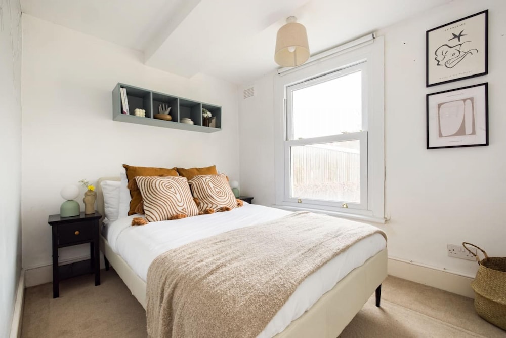 The Brockwell Park Place - Bright 2bdr Flat