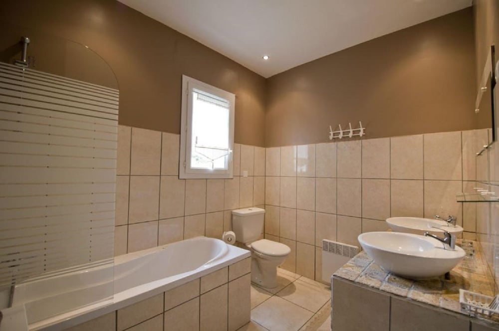 Saint-Denis Vacations - Domaine Co d'Esperou - Property Image 10