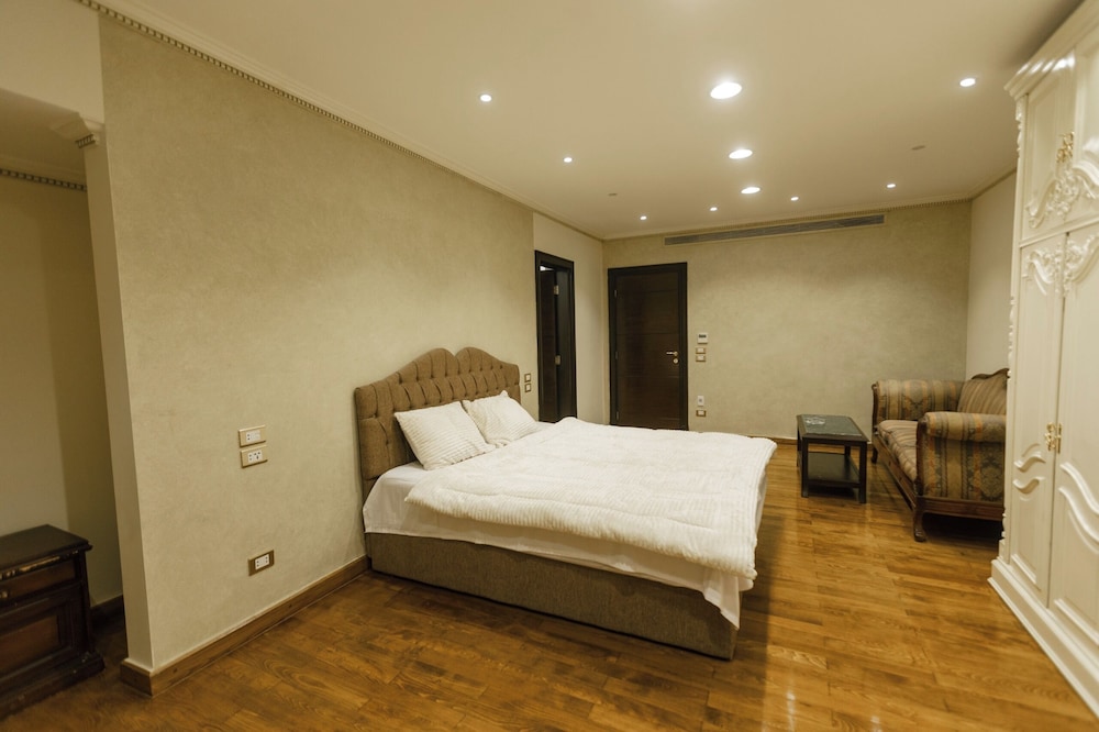 Luxury Villa in Green Heights compound