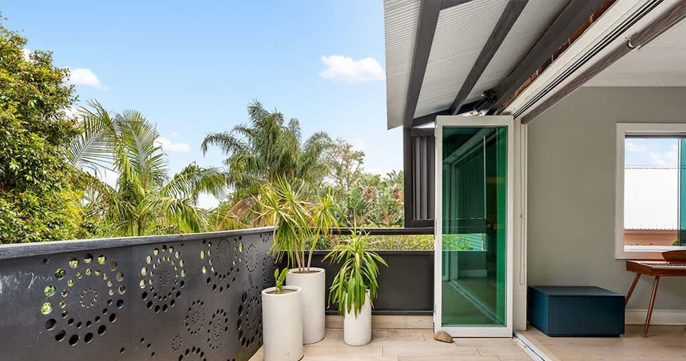 2 Bedroom Tropical Beach Escape