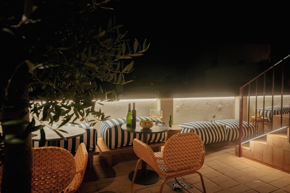 Lirium Casa Patio